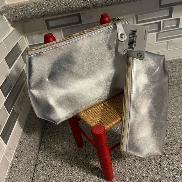 Macy’s Cosmetics💄 Bags - Picture 1 of 12
